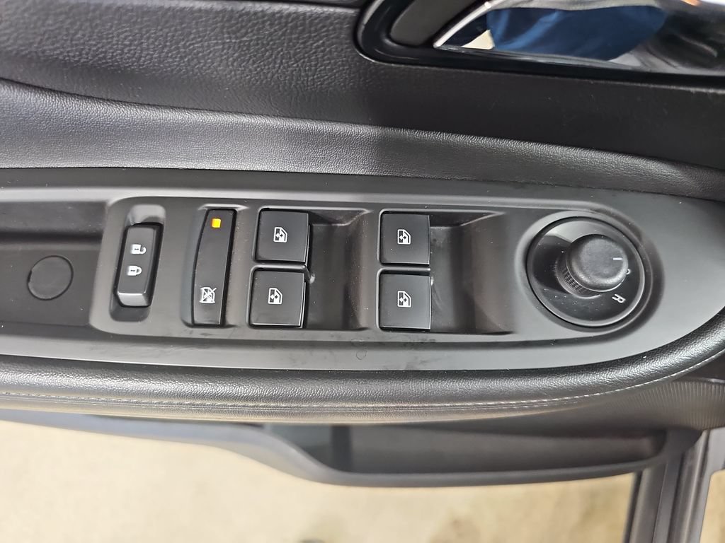 Used 2017 Buick Encore Preferred AWD/4WD image 32