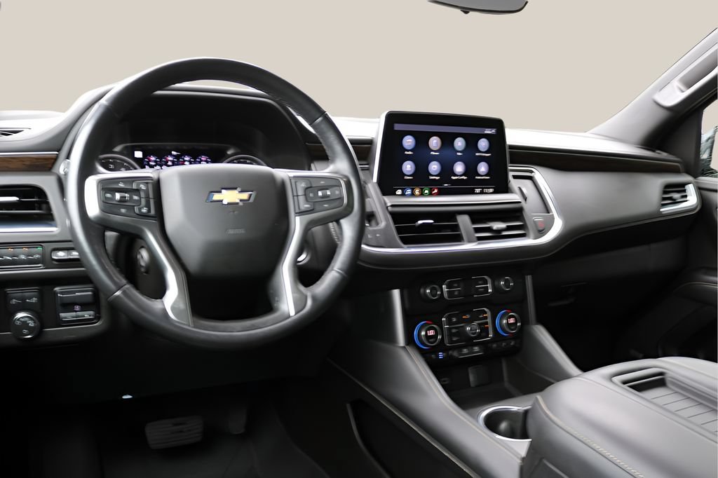 Used 2021 Chevrolet Suburban Premier w/ Premium Package RWD image 16
