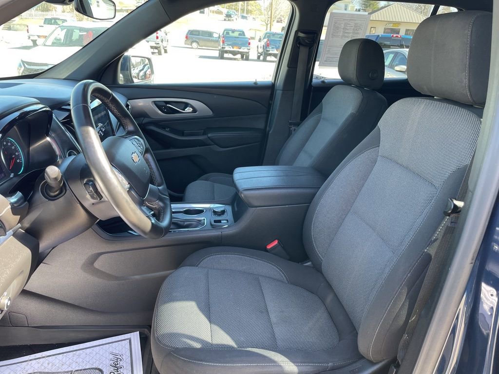 Used 2023 Chevrolet Traverse LT w/ LPO, Floor Liner Package image 3