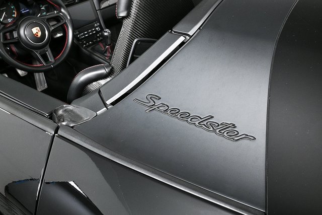 Certified 2019 Porsche 911 Speedster image 35