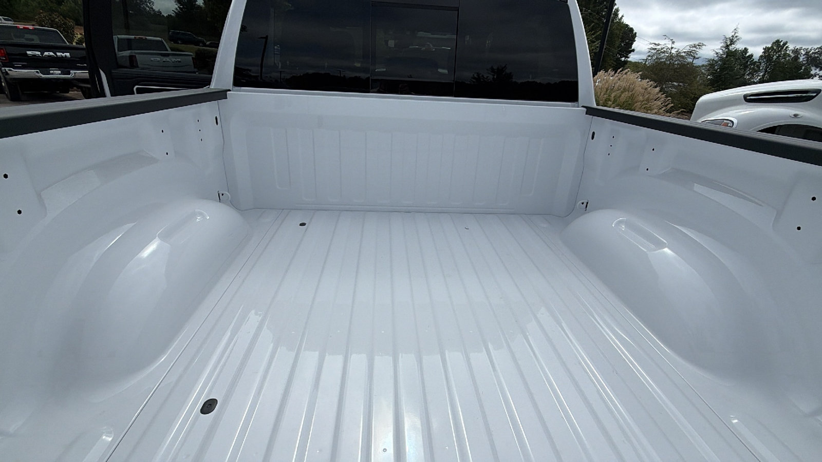 New 2027 RAM 1500 Laramie AWD/4WD image 13