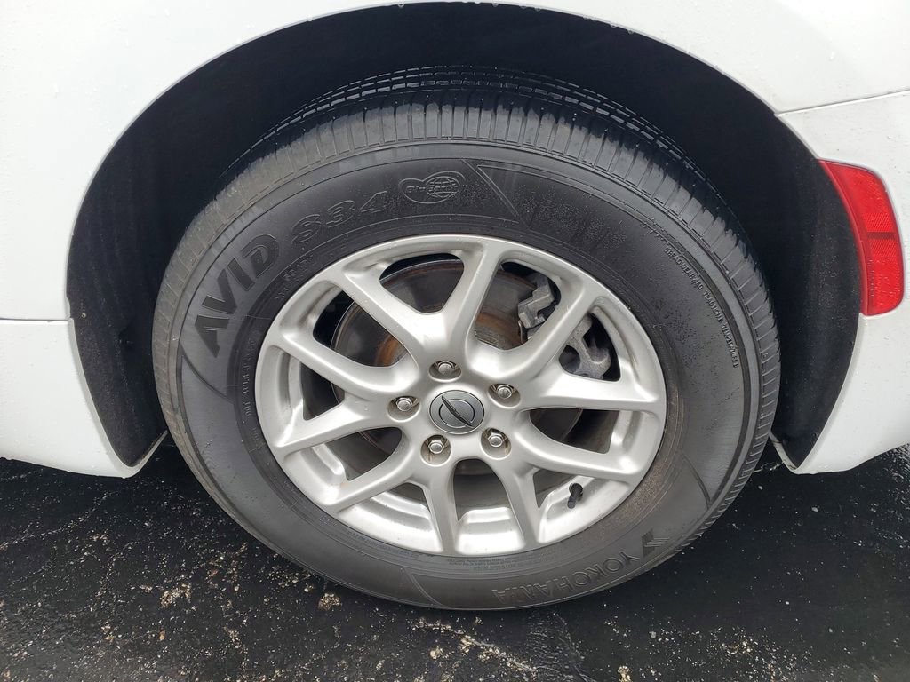 Used 2024 Chrysler Pacifica Touring-L image 34