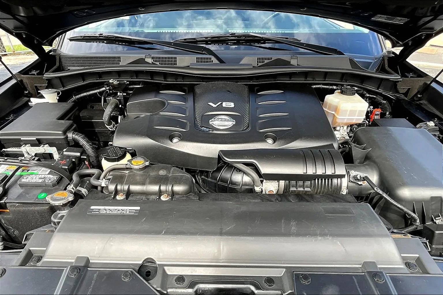 Used 2021 Nissan Armada SL w/ Captain's Chairs Package image 9