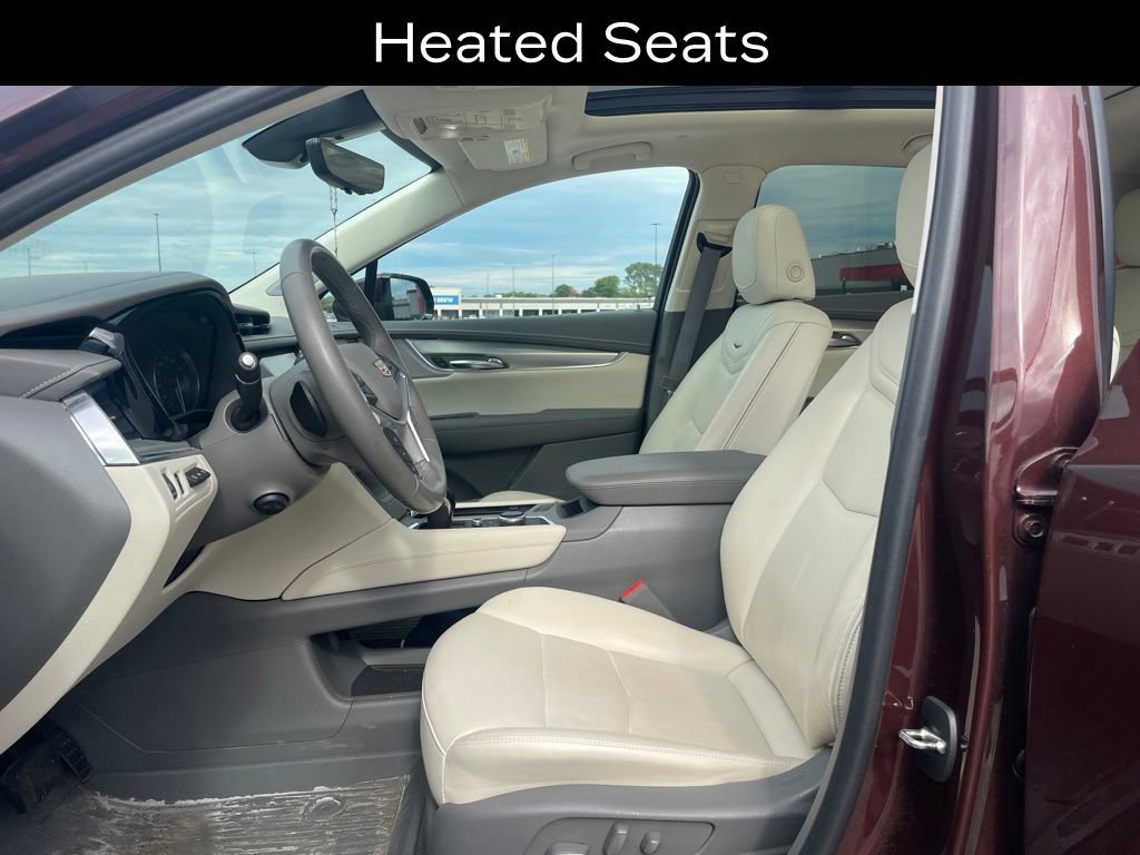 Used 2022 Cadillac XT5 Premium Luxury w/ Technology Package AWD/4WD image 12