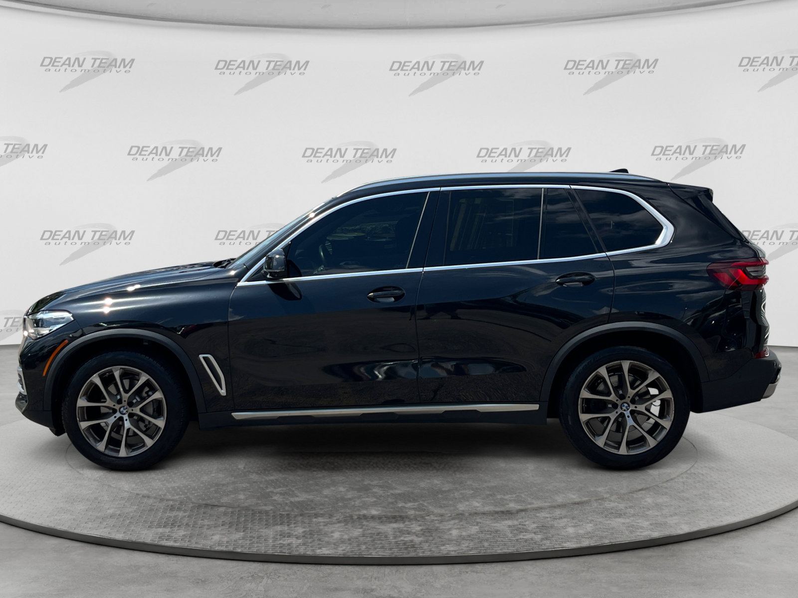 Used 2021 BMW X5 xDrive40i w/ Convenience Package AWD/4WD image 4