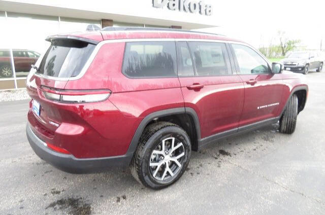 New 2025 Jeep Grand Cherokee L Limited w/ Trailer Tow Package image 9