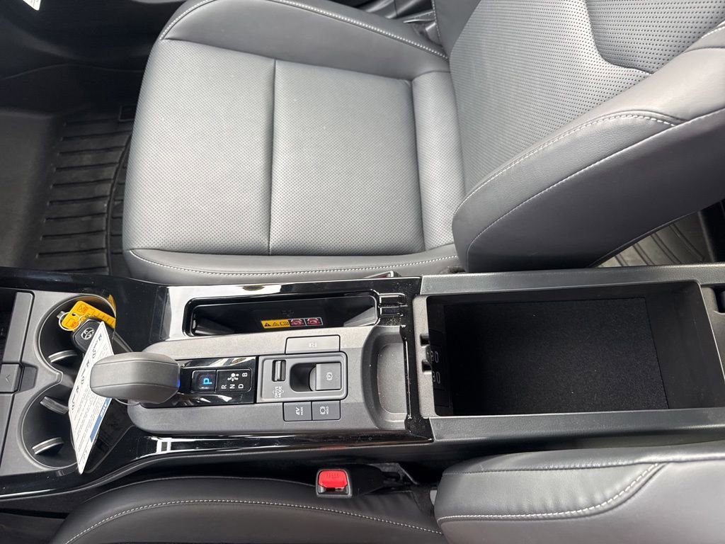 Used 2024 Toyota Prius Limited image 22