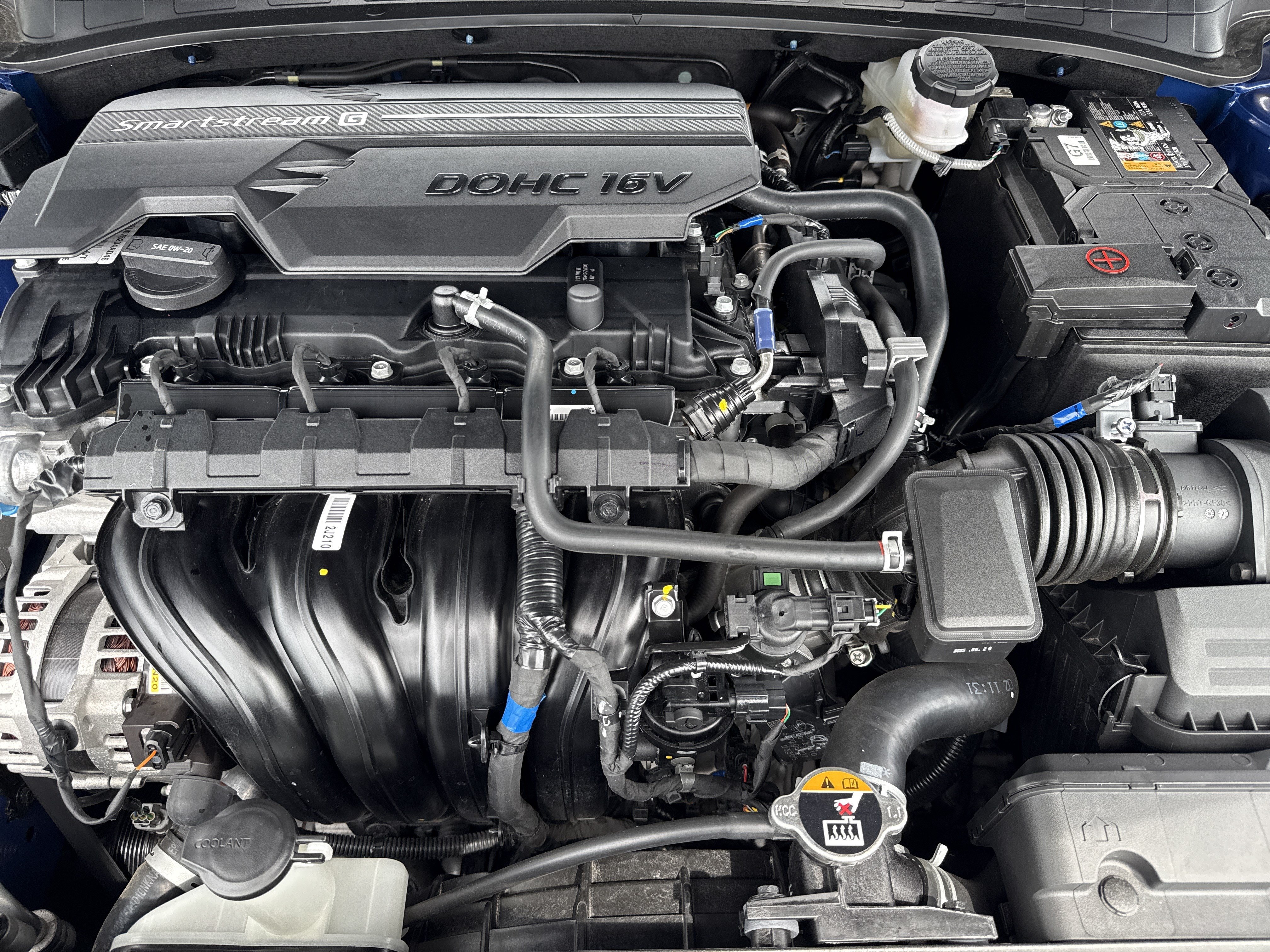 Used 2025 Hyundai Elantra SE FWD image 32