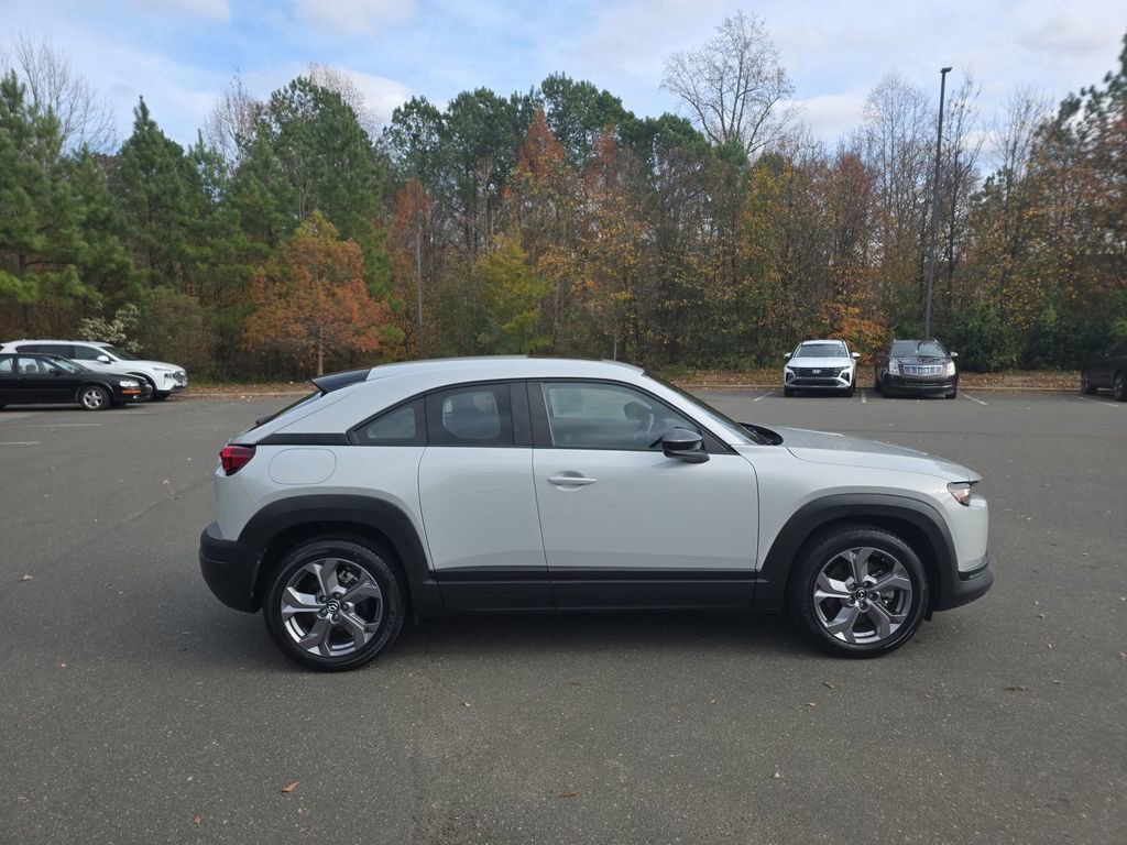 Used 2022 MAZDA MX-30 Electric w/ Premium Package image 12