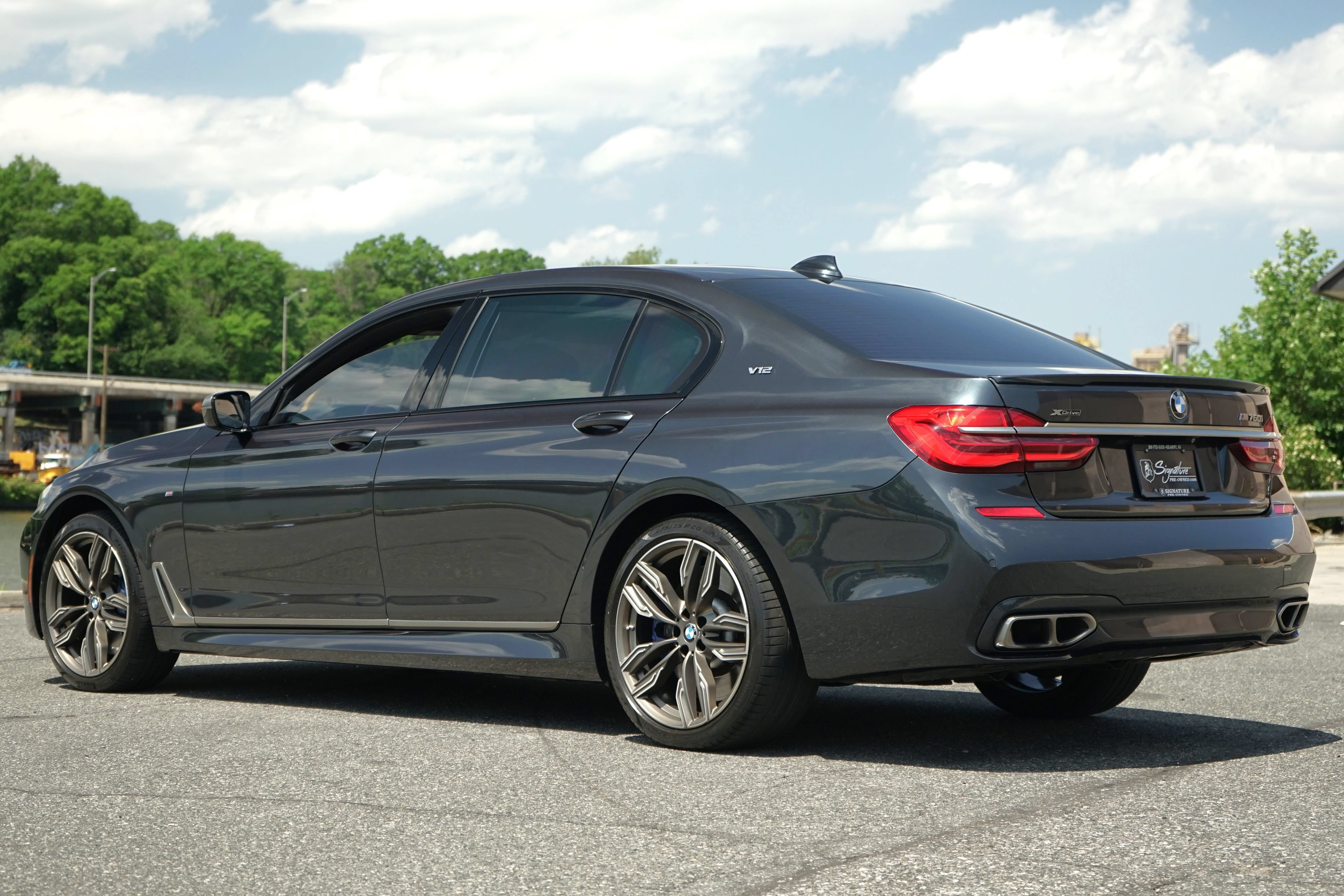 Used 2018 BMW M760i xDrive AWD/4WD image 3