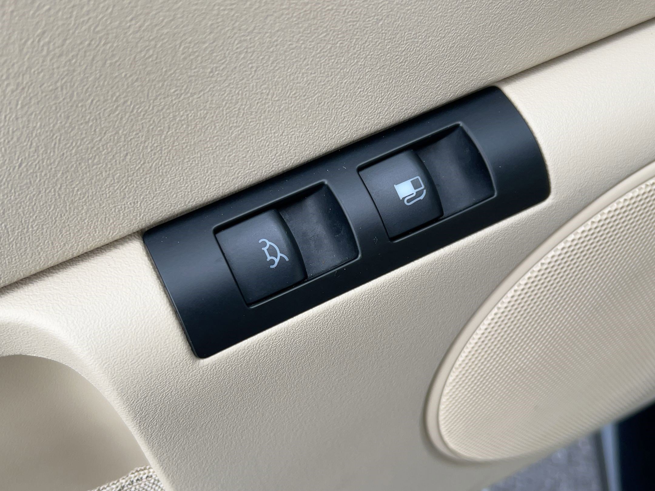 Used 2010 Volkswagen Beetle Coupe image 20