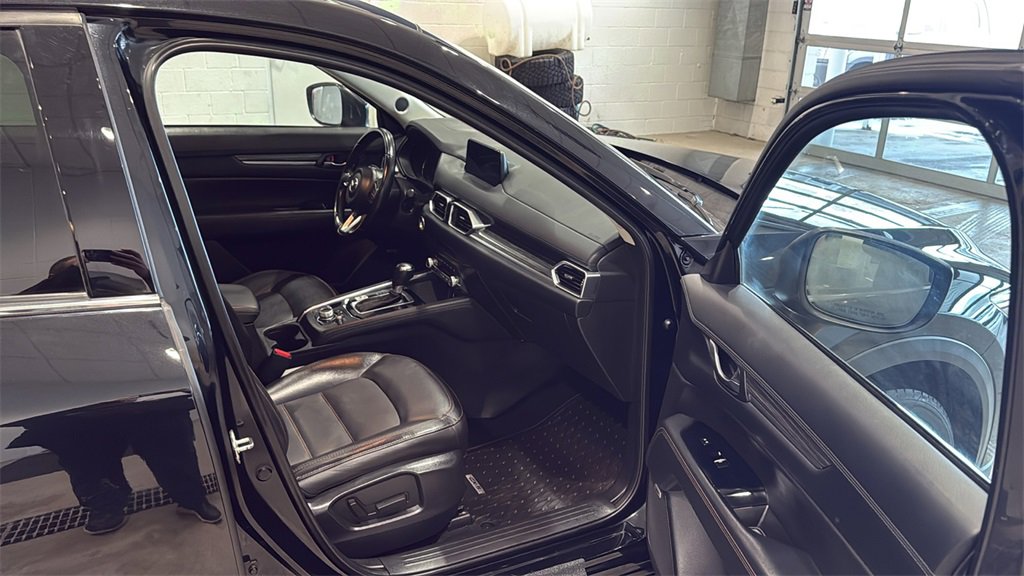 Used 2019 MAZDA CX-5 Grand Touring w/ GT Premium Package image 12
