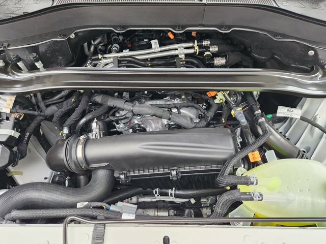 New 2025 Ford Explorer ST-Line w/ Premium Package AWD/4WD image 22