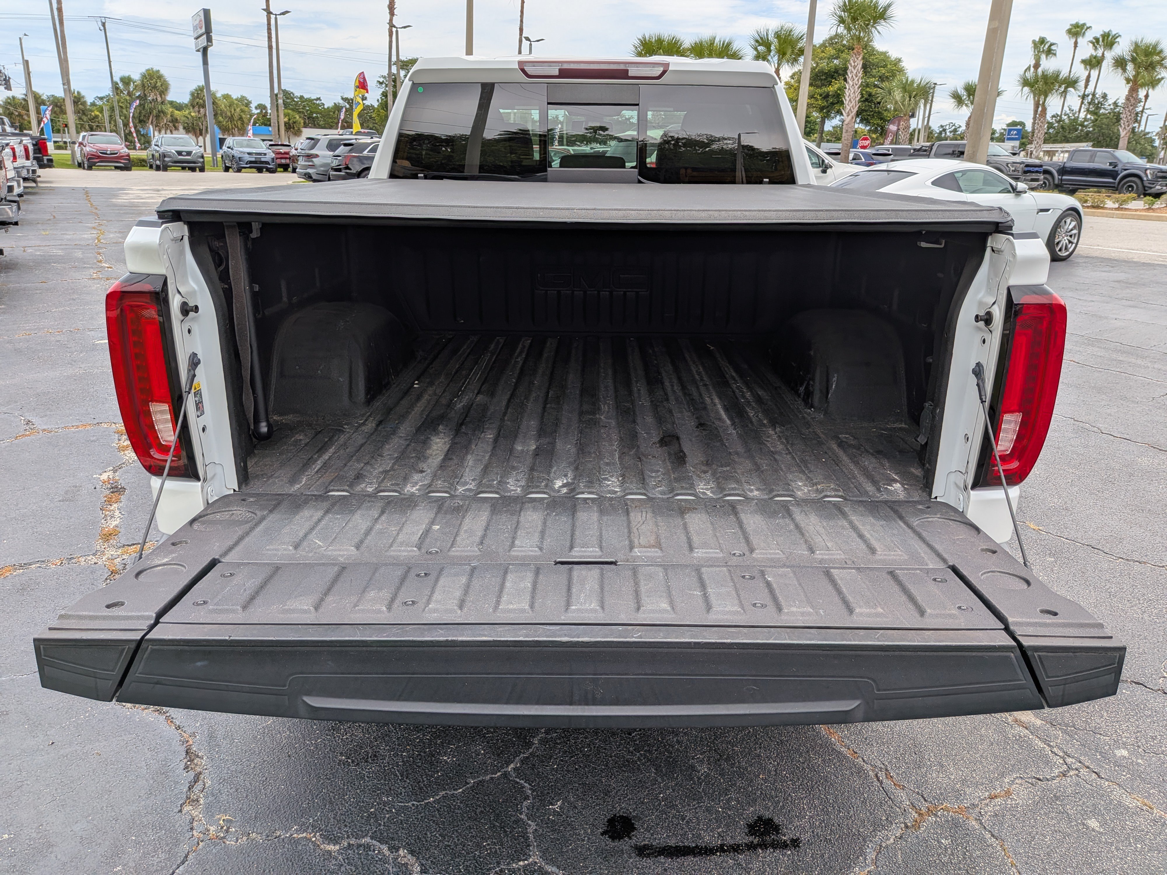 Certified 2020 GMC Sierra 1500 SLT w/ SLT Premium Plus Package AWD/4WD image 18