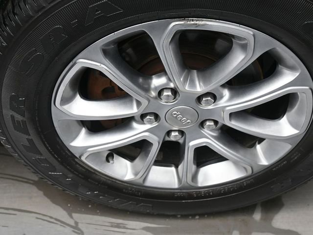 Used 2015 Jeep Grand Cherokee Limited image 29