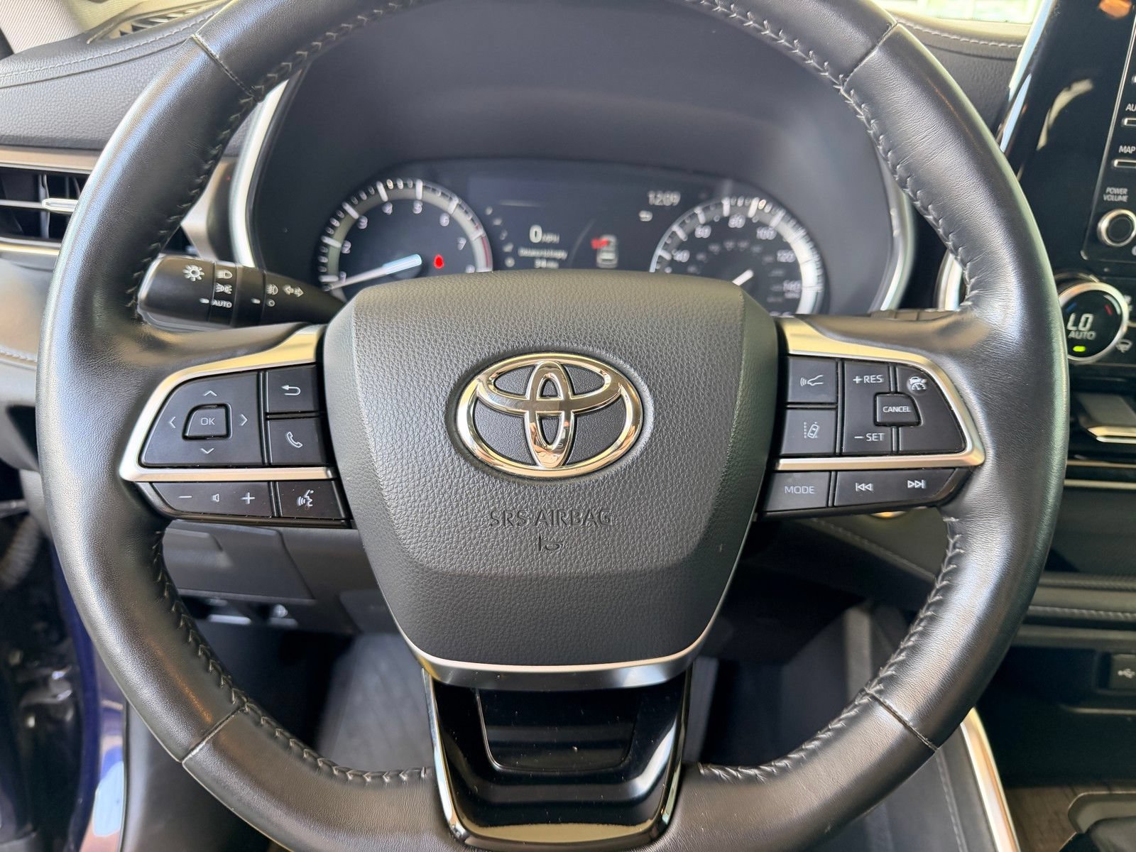 Used 2020 Toyota Highlander Limited AWD/4WD image 14