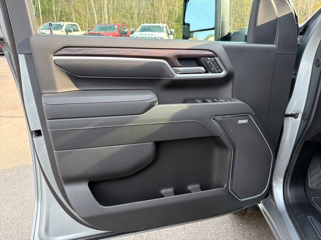 New 2026 GMC Sierra 3500 SLT w/ SLT Convenience Package AWD/4WD image 10
