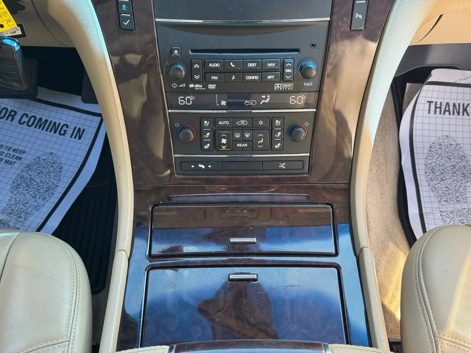 Used 2012 Cadillac Escalade Premium AWD/4WD image 26