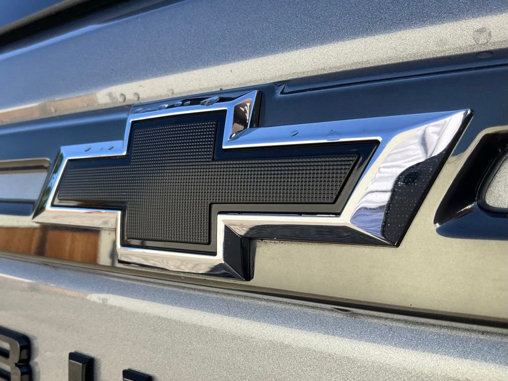 Used 2021 Chevrolet Suburban Z71 w/ Luxury Package image 22