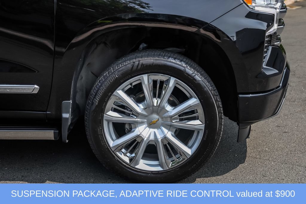 Used 2025 Chevrolet Silverado 1500 High Country w/ High Country Premium Package AWD/4WD image 7