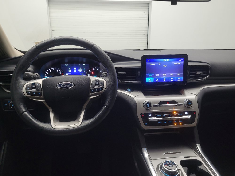 Used 2020 Ford Explorer XLT w/ Equipment Group 202A image 22
