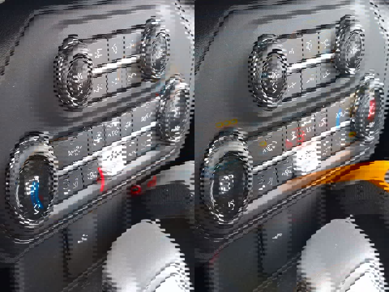 Certified 2023 Ford Bronco Badlands image 25