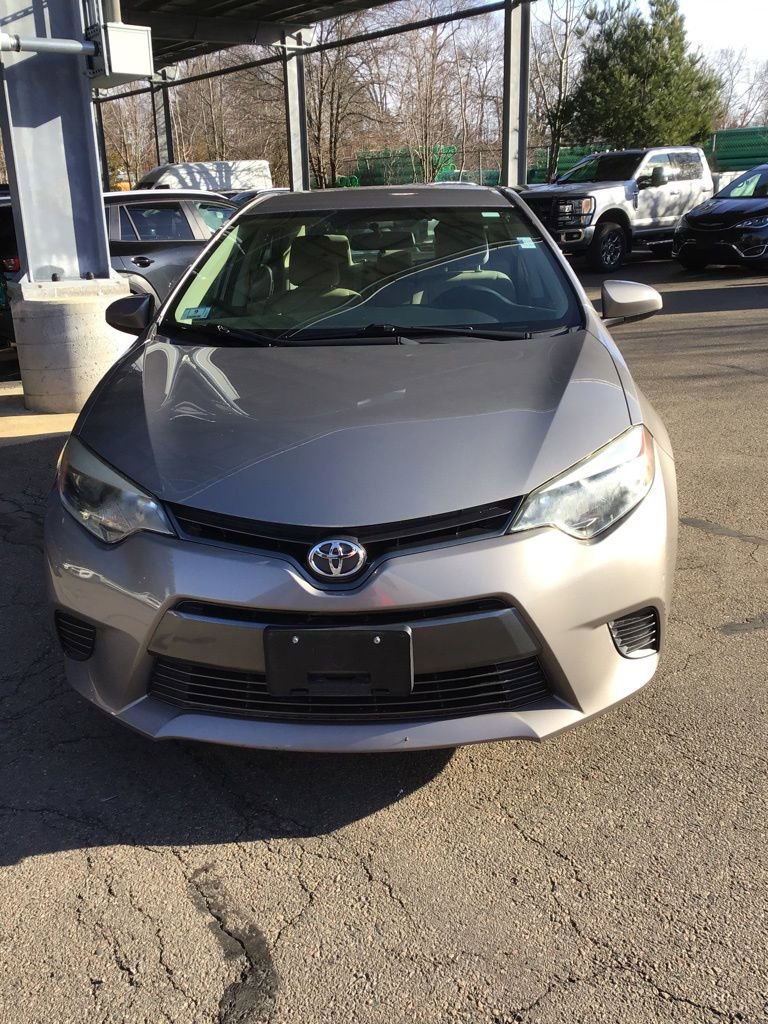 Used 2016 Toyota Corolla LE image 2