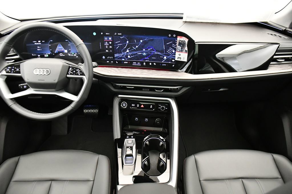 Used 2025 Audi Q5 Premium w/ Convenience Package image 20