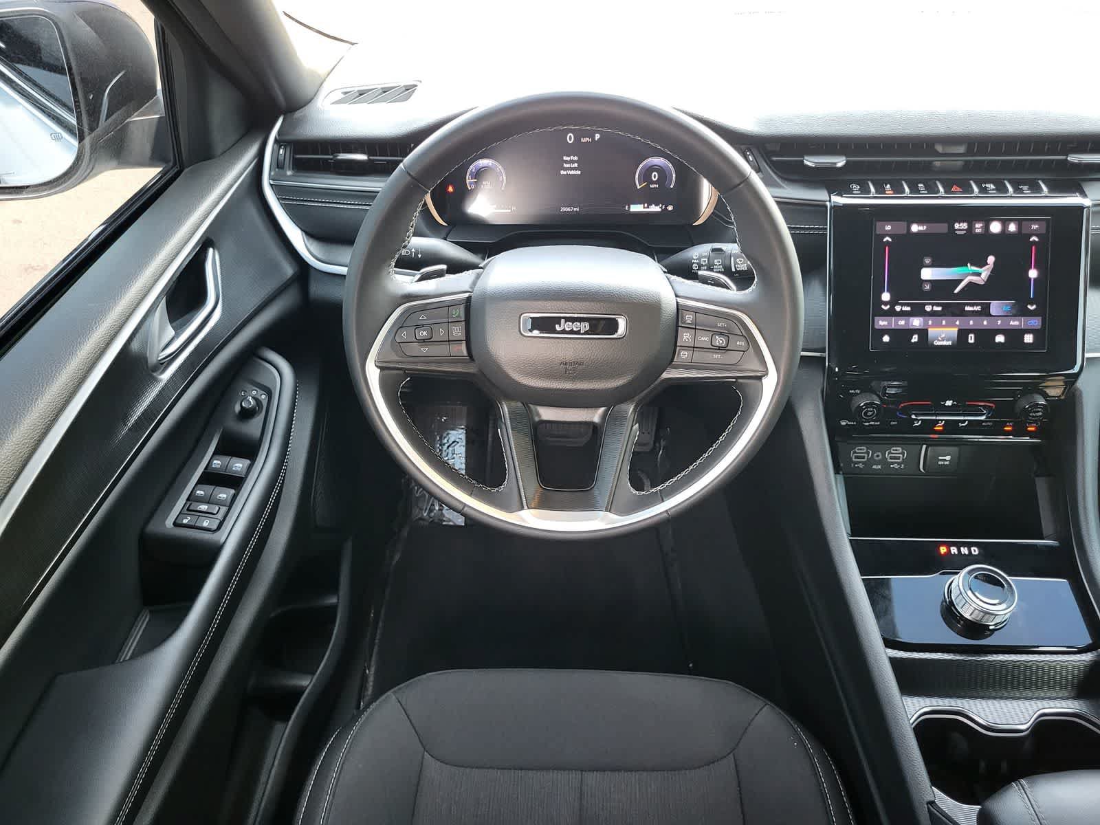 Used 2024 Jeep Grand Cherokee Laredo X AWD/4WD image 28