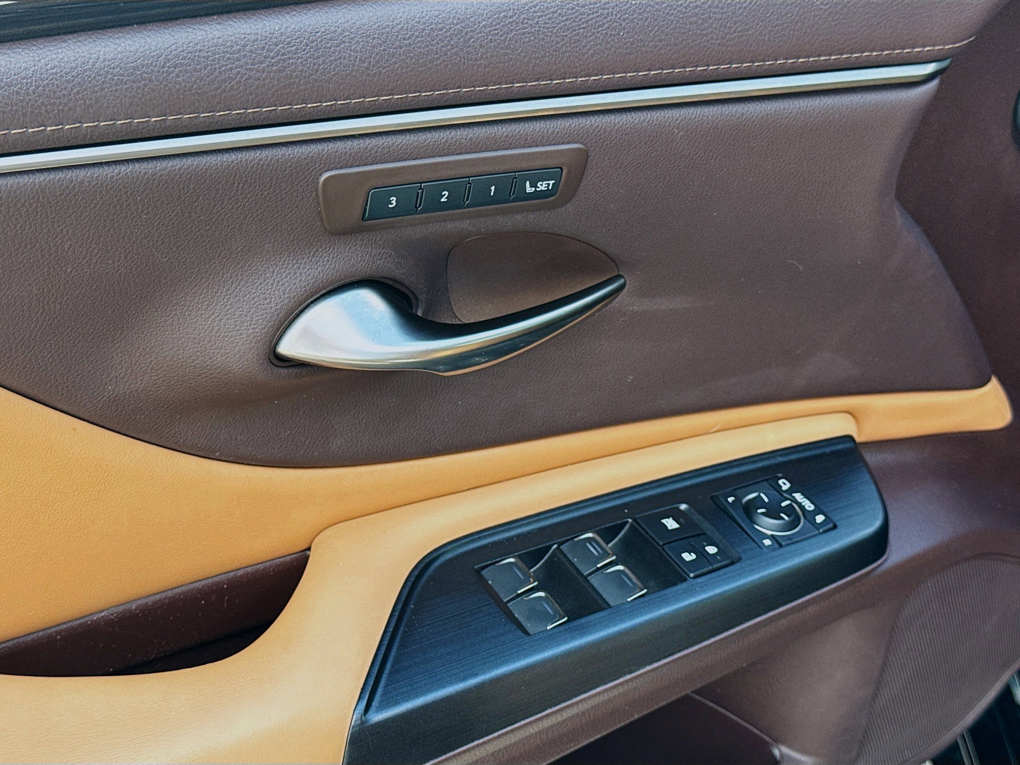 Used 2021 Lexus ES 250 w/ Premium Package AWD/4WD image 22