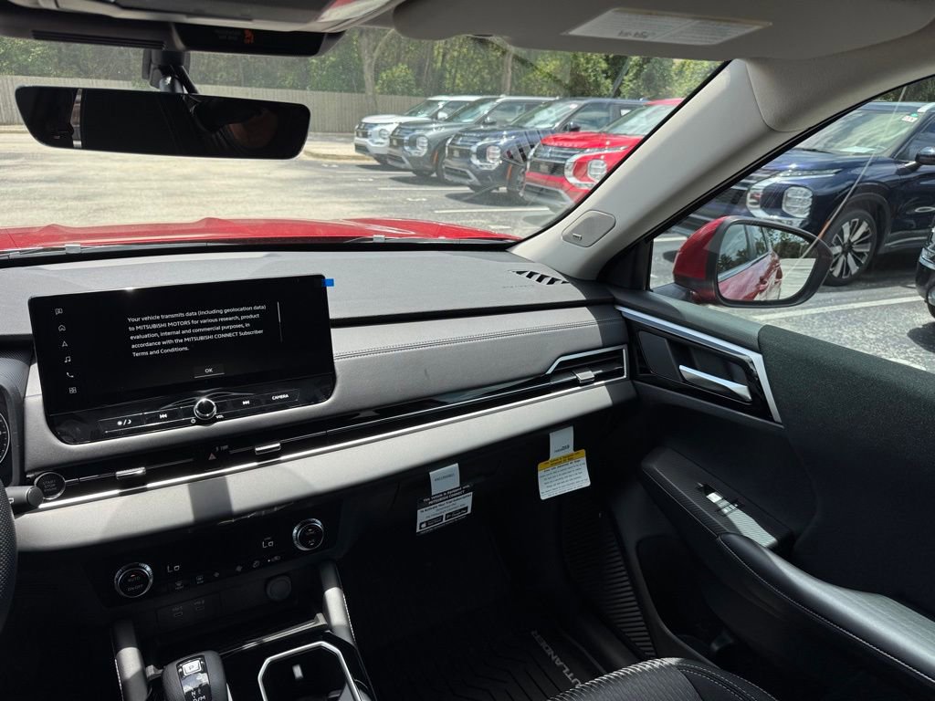 New 2025 Mitsubishi Outlander ES image 27