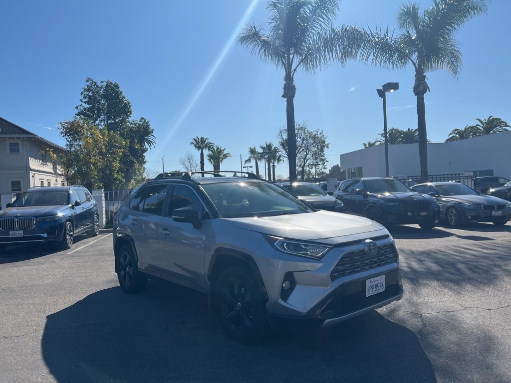 Used 2020 Toyota RAV4 XSE image 3