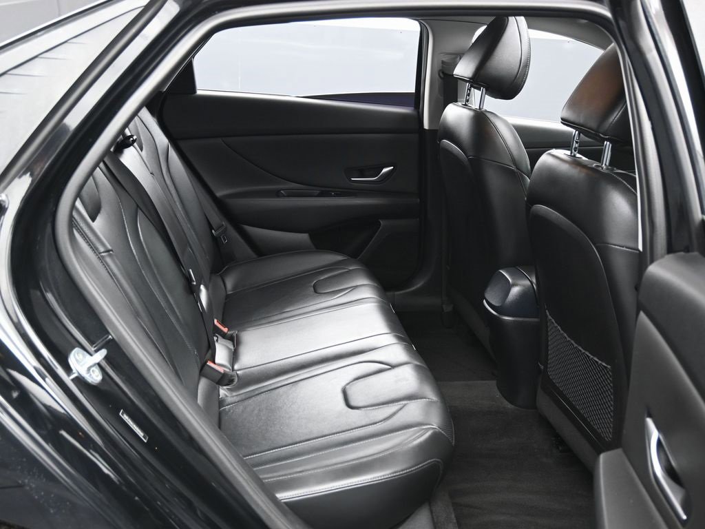 Used 2022 Hyundai Elantra Limited image 34