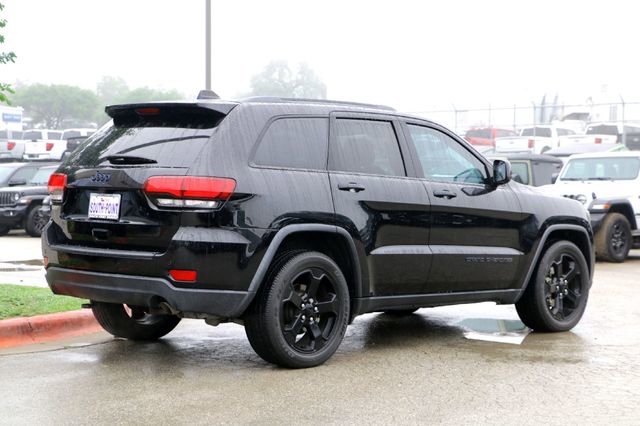 Used 2019 Jeep Grand Cherokee Laredo RWD image 5