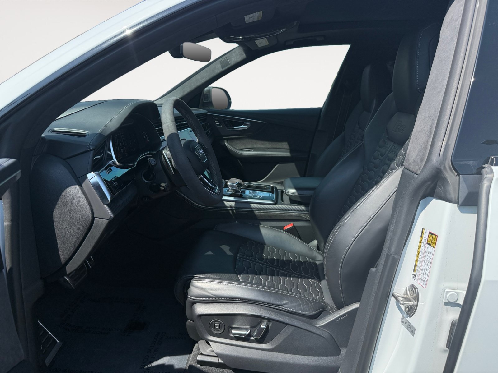 Used 2022 Audi RS Q8 w/ Carbon Optic Package AWD/4WD image 10
