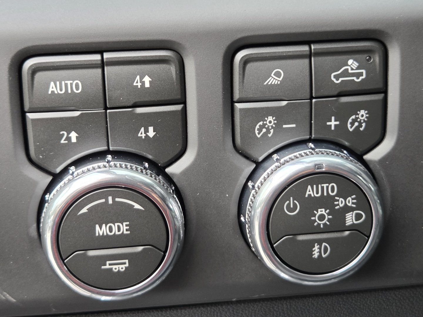 New 2026 GMC Sierra 1500 AT4 w/ AT4 Premium Package AWD/4WD image 32