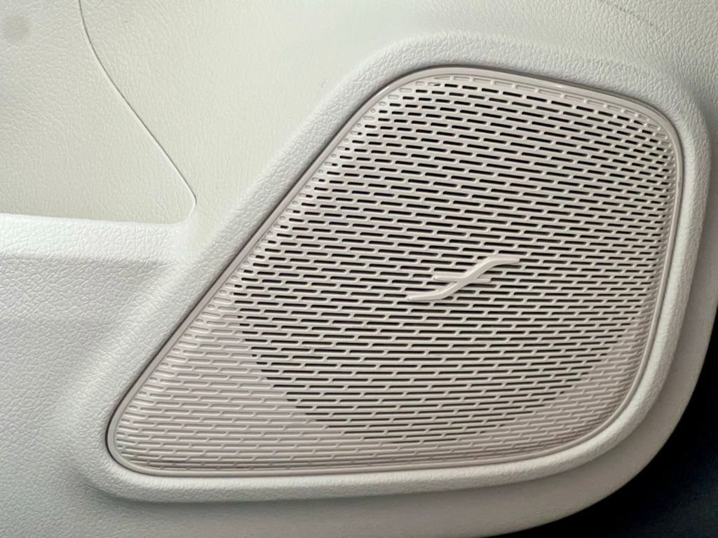 Certified 2026 Mercedes-Benz GLA 250 4MATIC image 37