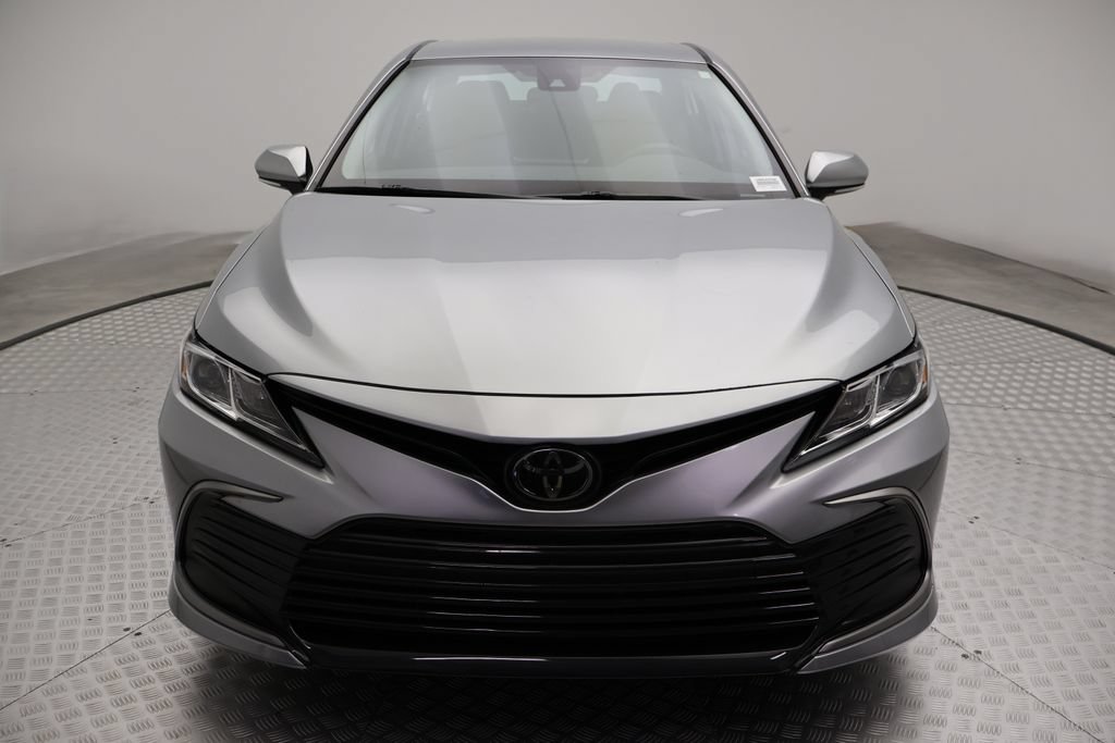 Used 2024 Toyota Camry LE FWD image 5