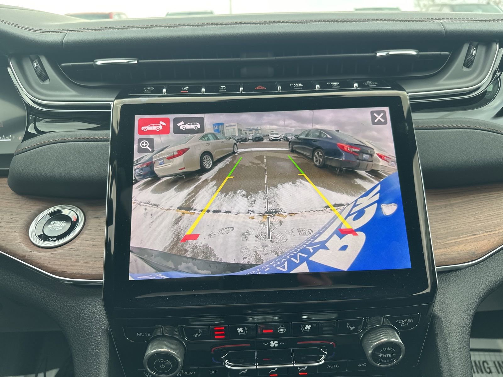 Used 2024 Jeep Grand Cherokee Summit w/ Luxury Tech Group V image 80