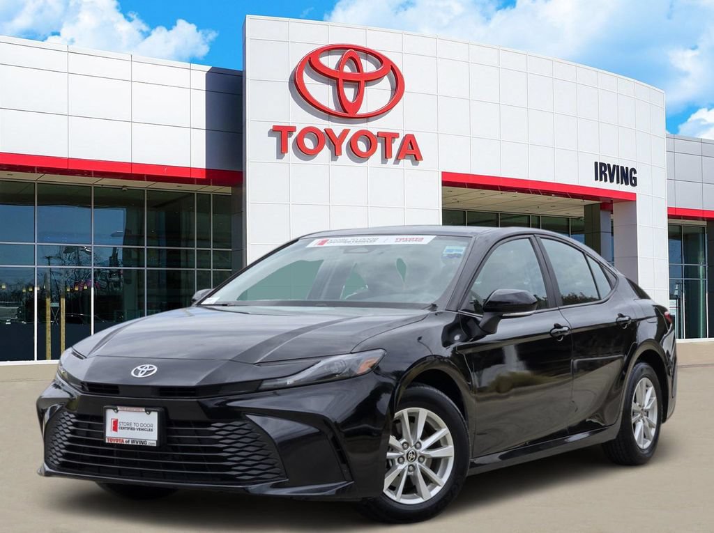 Used 2025 Toyota Camry LE FWD image 1