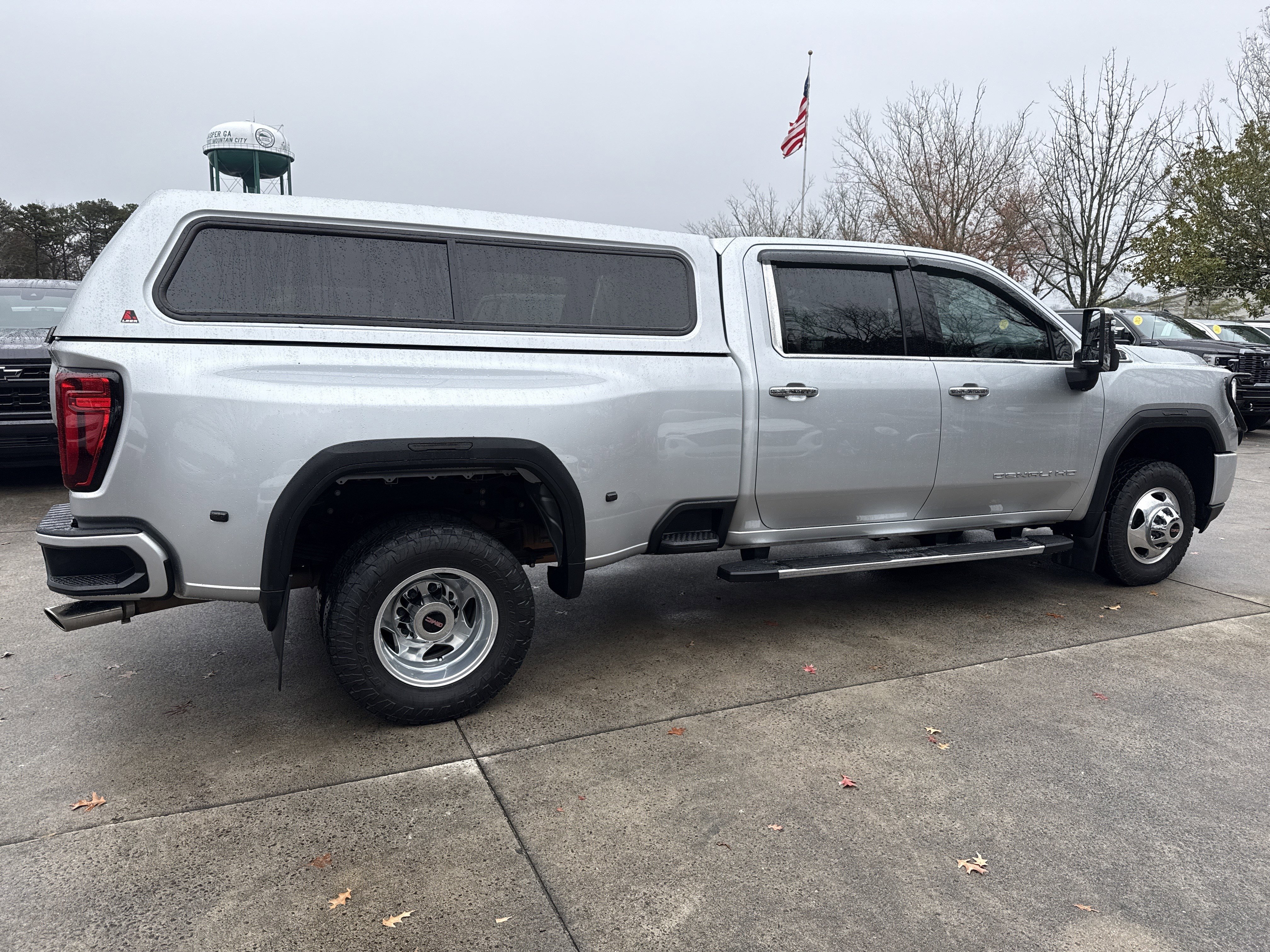 Used 2021 GMC Sierra 3500 Denali w/ Denali Ultimate Package image 8