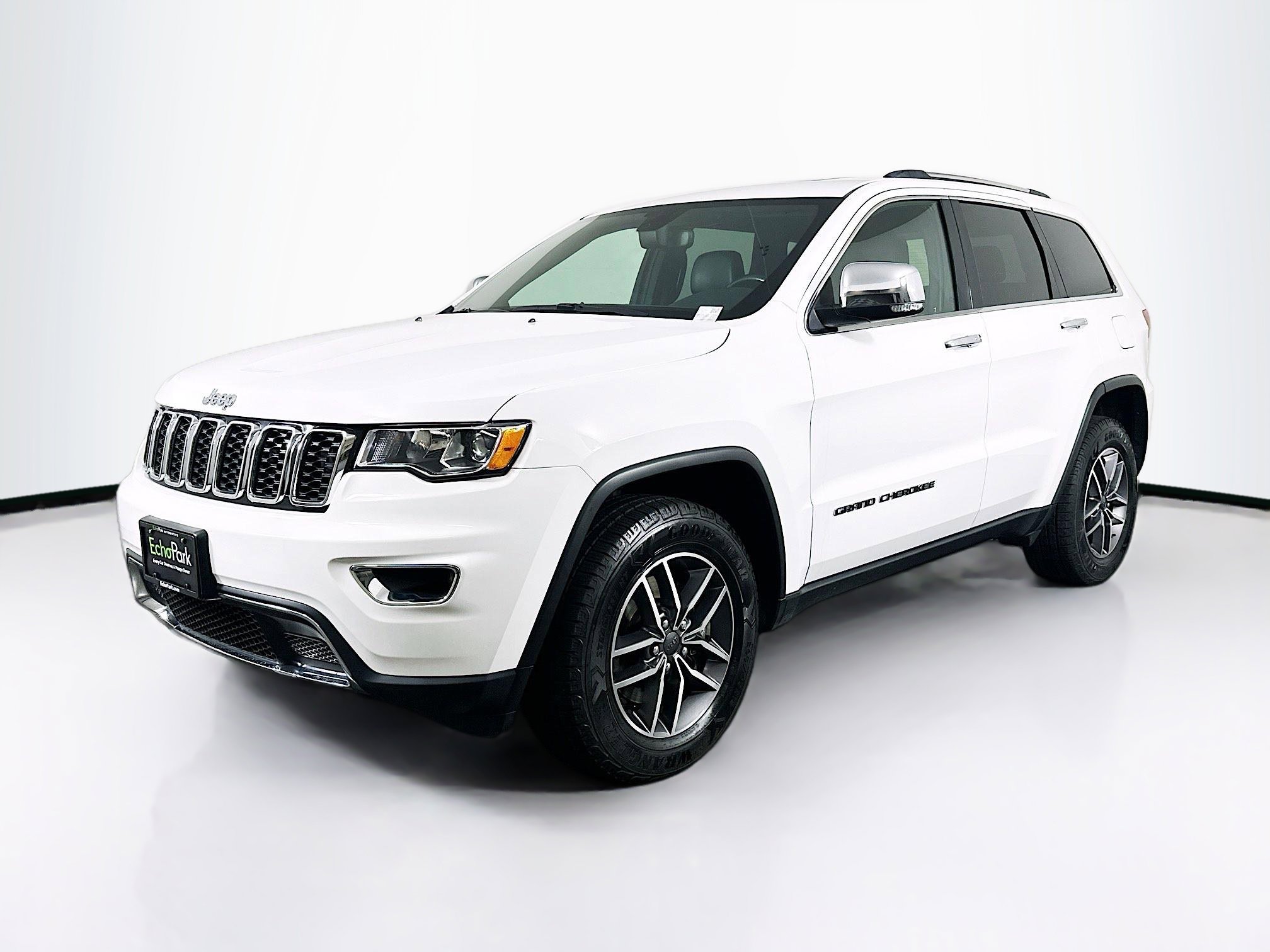 Used 2021 Jeep Grand Cherokee Limited w/ Luxury Group II image 3