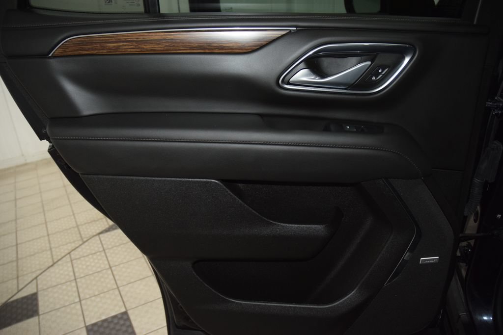 Used 2023 Chevrolet Tahoe High Country AWD/4WD image 46