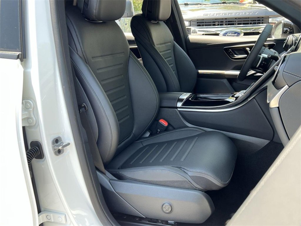 Certified 2025 Mercedes-Benz GLC 300 4MATIC image 26