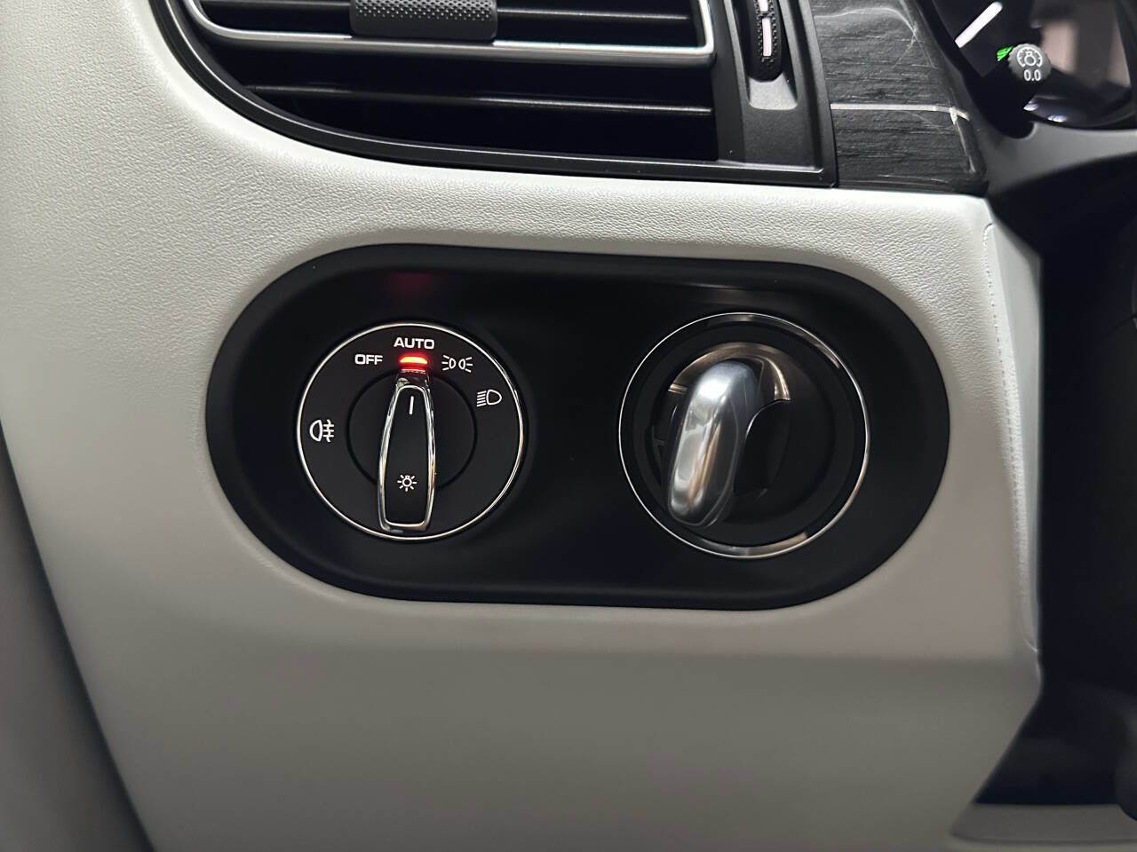 Used 2024 Porsche Macan S image 25