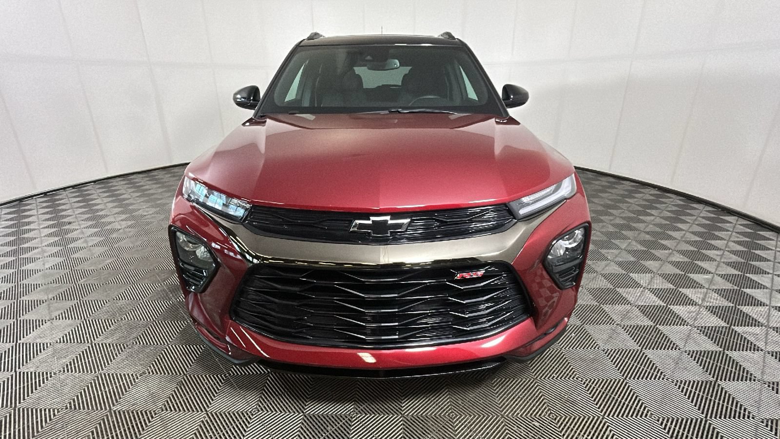Used 2023 Chevrolet TrailBlazer RS w/ Sun and Liftgate Package FWD image 7
