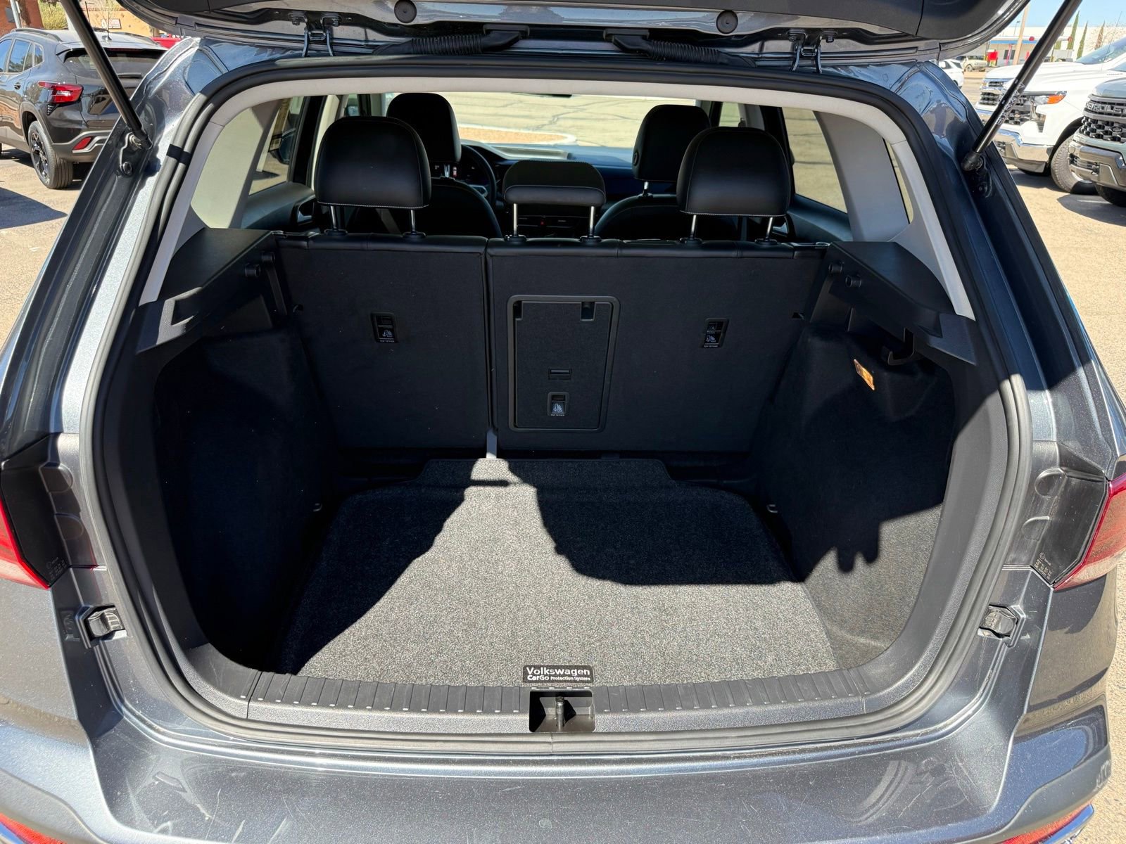 Used 2022 Volkswagen Taos SE w/ Panoramic Sunroof Package image 38