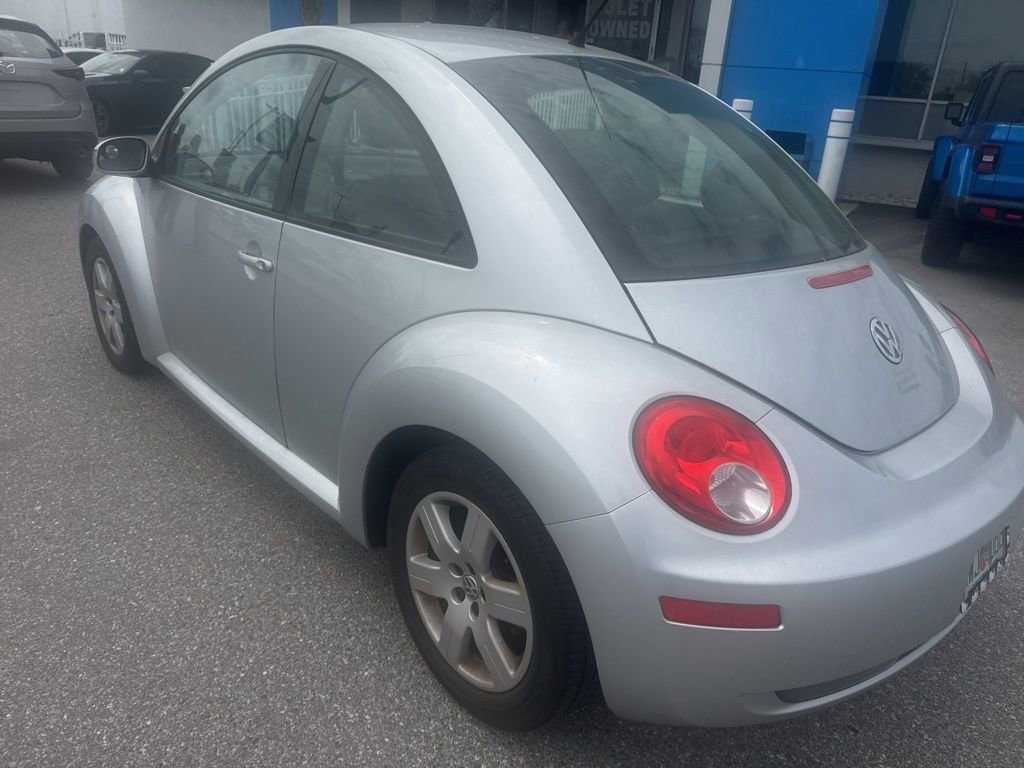 Used 2007 Volkswagen Beetle Coupe w/ Package 1 image 4