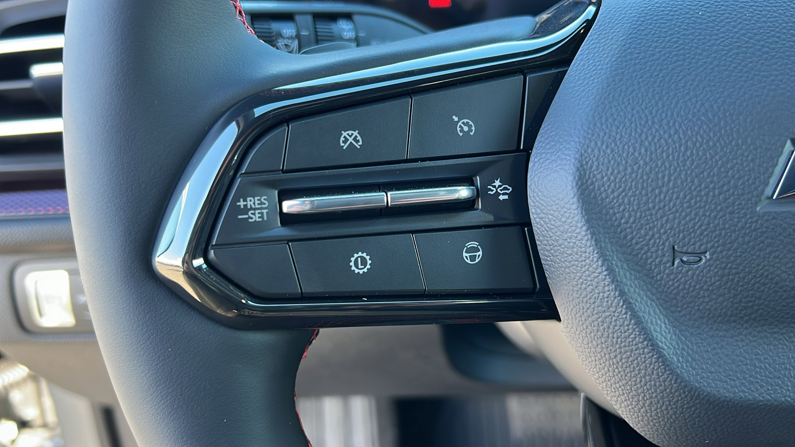 New 2026 Chevrolet Traverse RS image 27