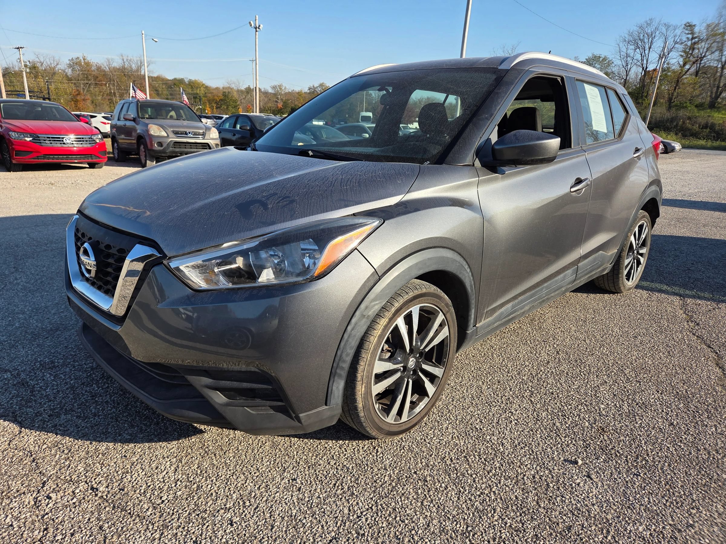 Used 2019 Nissan Kicks SV FWD image 2